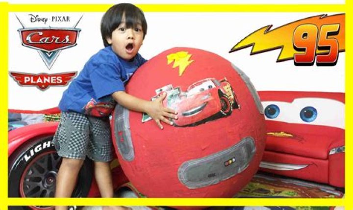 100+ cars toys GIANT EGG SURPRISE OPENING Disney Pixar Lightning