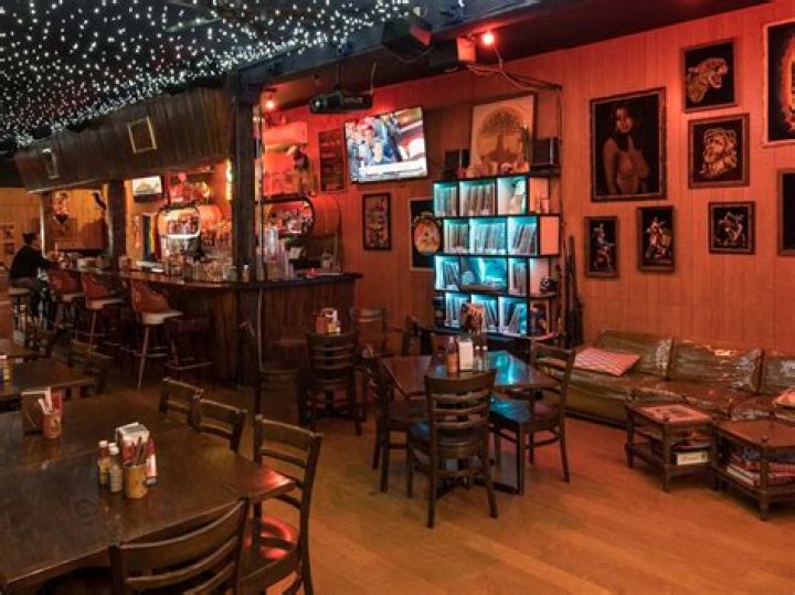 11 Dive Bars With Great Food Philadelphia The Infatuation