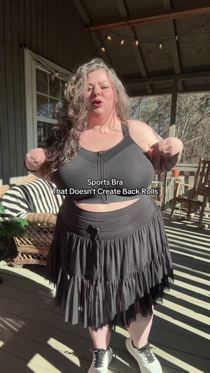 🦄 peeksofpeaches 🍑Peeks Of Peaches🍑 TikTok