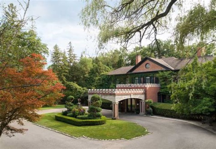 24 Park Lane Circle, Toronto &mdash; For Sale 45,000,000 Zolo.ca