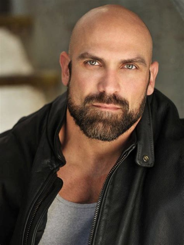 25 Famous Sexy Bald Men Looks You Can Copy [2020] Cool Men's Hair
