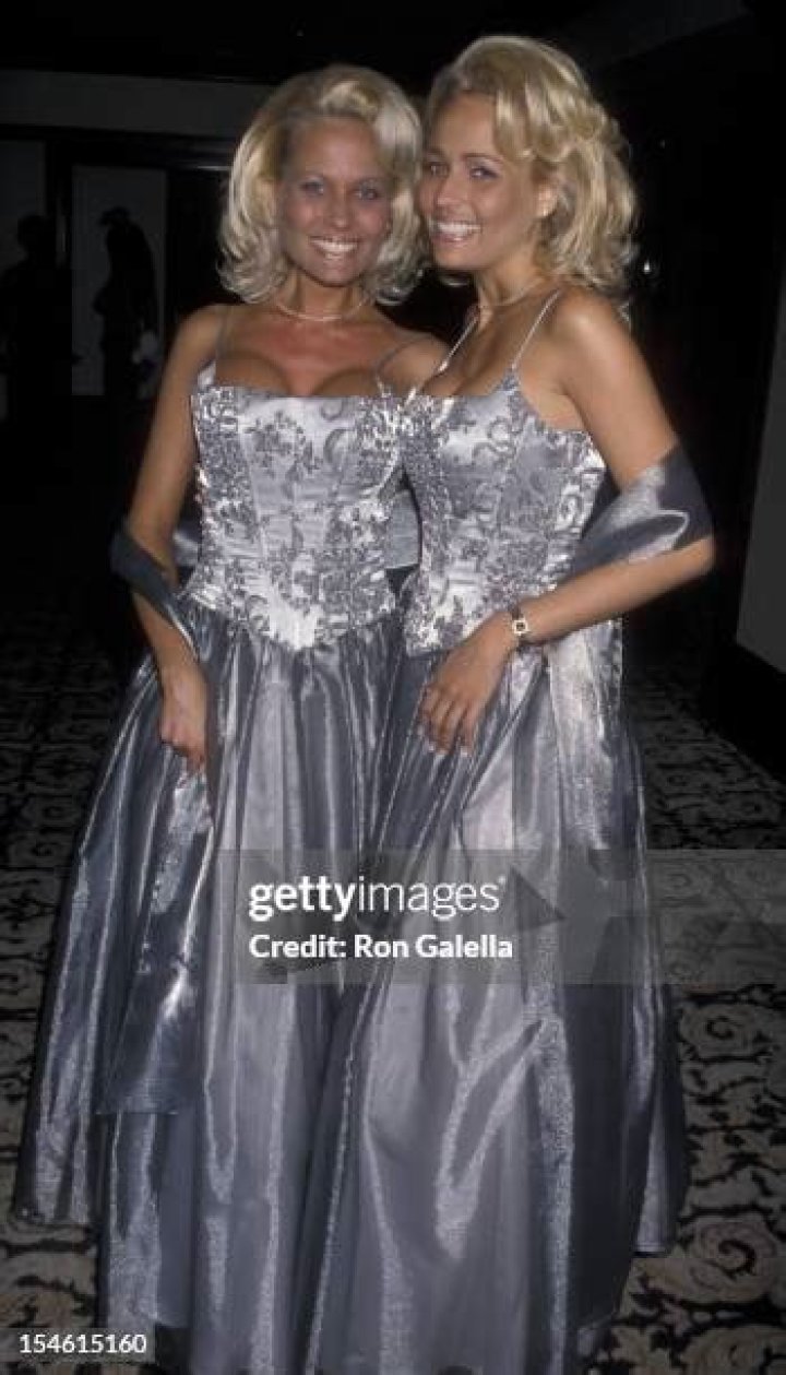 27 Sandy And Mandy Bentley Stock Photos, HighRes Pictures, and Images