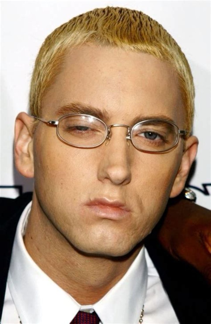 35 Celebrities with Glasses Eminem rap, Eminem photos, The eminem show