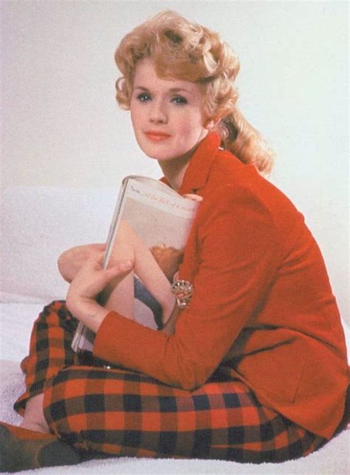 45 Glamorous Photos of Connie Stevens in the 1950s and &rsquo;60s Vintage