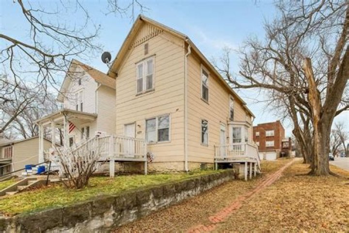 663 Marshall Street, Leavenworth, KS 66048 2431087 ReeceNichols