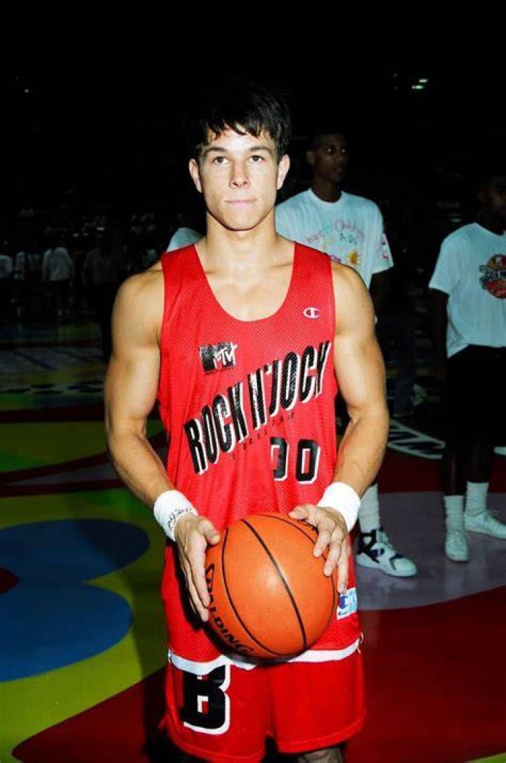 A Marky Mark Tribute That Guarantees Good Vibrations Mark wahlberg