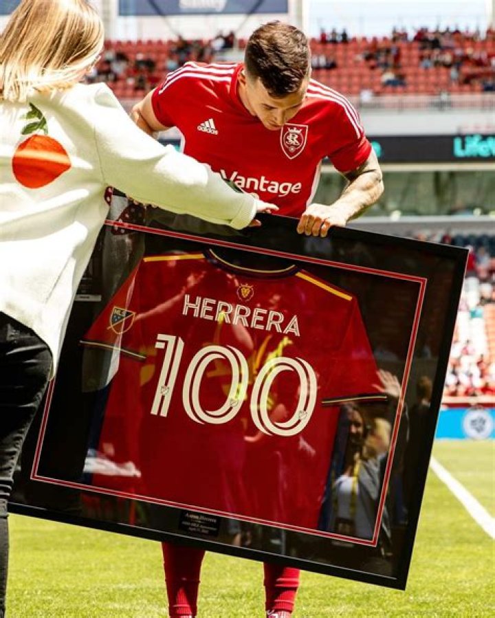 Aaron Herrera confiesa estar preparado para su debut con Guatemala