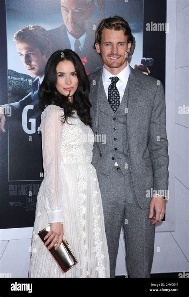 Abigail Spencer and Josh Pence out in Los Angeles 04 GotCeleb