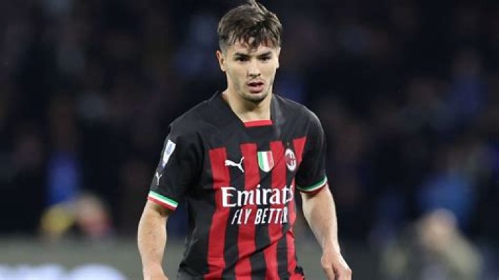 AC Milan star Brahim Diaz linked with stunning pop star Ana Mena with