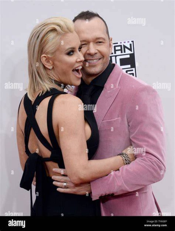 Actress Jenny McCarthy (L) and her mother Linda Konczal arrive at the