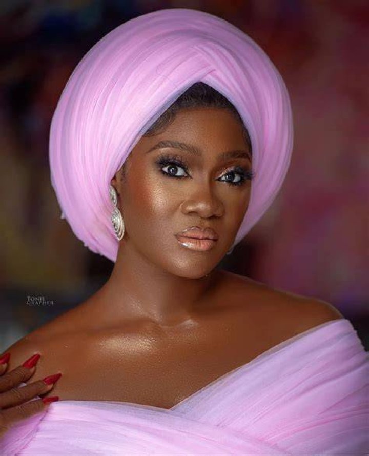 Actress Moyo Lawal states what she will do to herself if Kanye West and Kim Kardashian finally