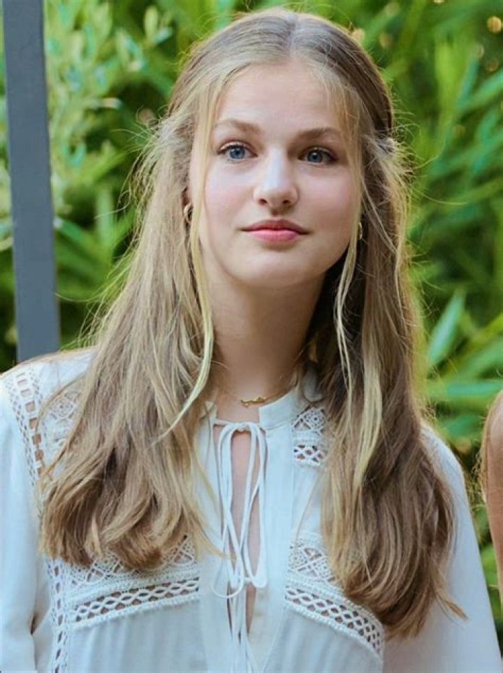 &acute;princess leonor Wanita cantik, Wanita, Gaya rambut