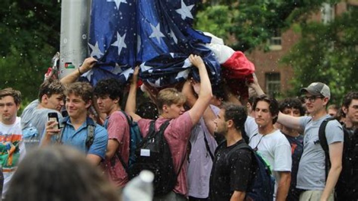 After Patriotic Students Protect U.S. Flag They Get a Beautiful Gift