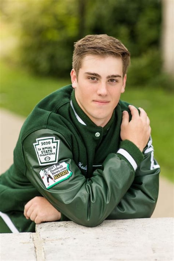 Aiden H Pine Richland High School Senior Photos at Hartwood Acres