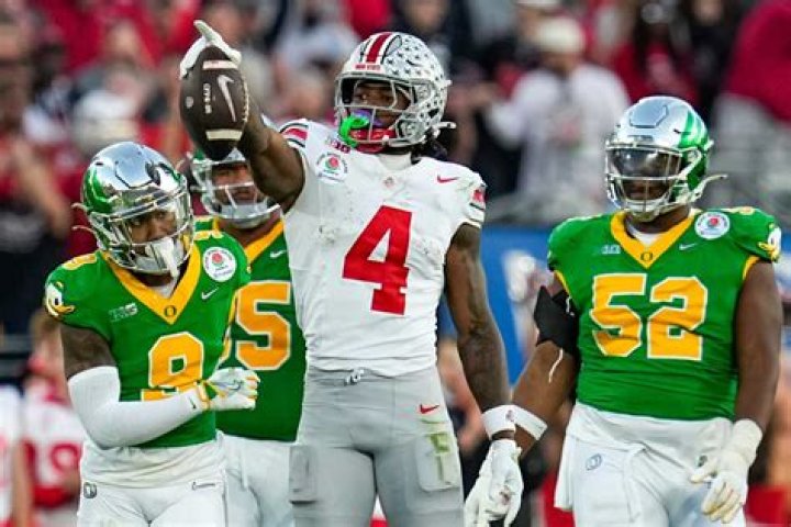 Alabama&rsquo;s Smith 1st WR to win Heisman in 29 years News
