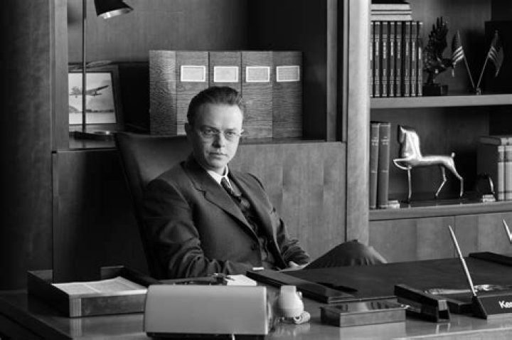 Alan Oppenheimer Movies, Bio and Lists on MUBI
