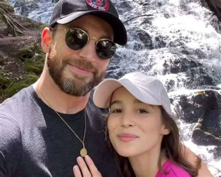 Alba Baptista Bikini, Ethnicity, Marriage, Wedding, Father, Shower, Nazi