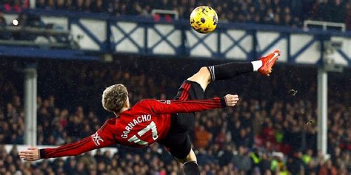 Alejandro Garnacho scores one of the greatest Premier League goals eve