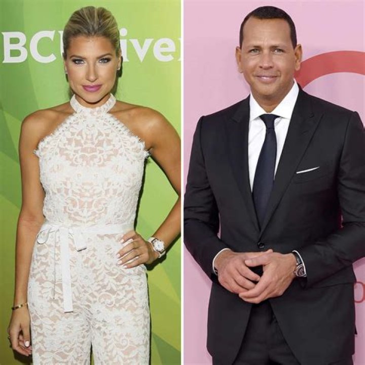 Alex Rodriguez & Melanie Collins Dodge Awkward RunIn With Jennifer Lopez