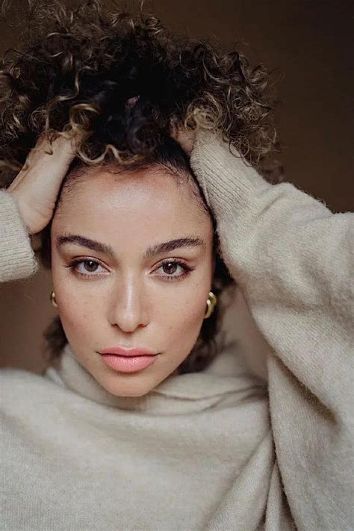 Alexandra Schouteden on Instagram &ldquo;never met a sunset i didn&rsquo;t like 🧡🍯
