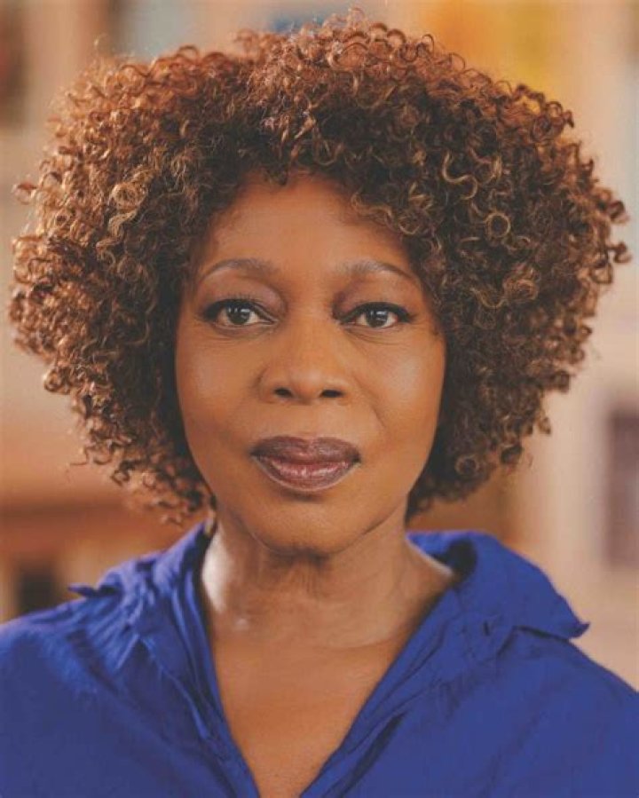 Alfre Woodard Biography, Height & Life Story Super Stars Bio