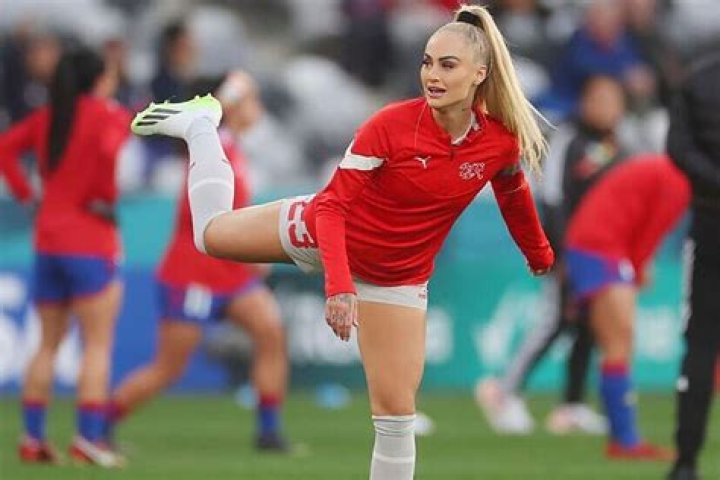 Alisha Lehmann r/WomenSoccerLegs