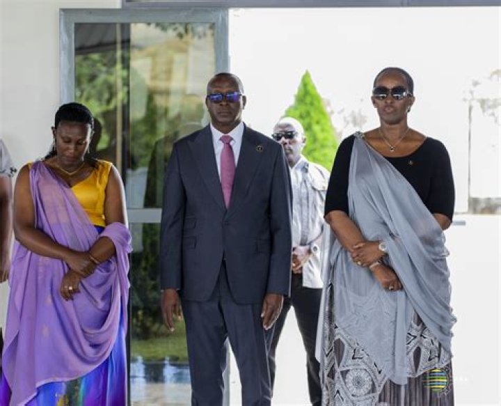 AMAFOTO Madamu J.Kagame na Ian na Brian Kagame bakoranye Siporo n