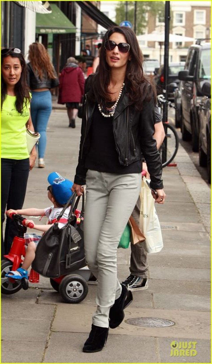 Amal Alamuddin is the Epitome of Urban Chic in London! Photo 3135384