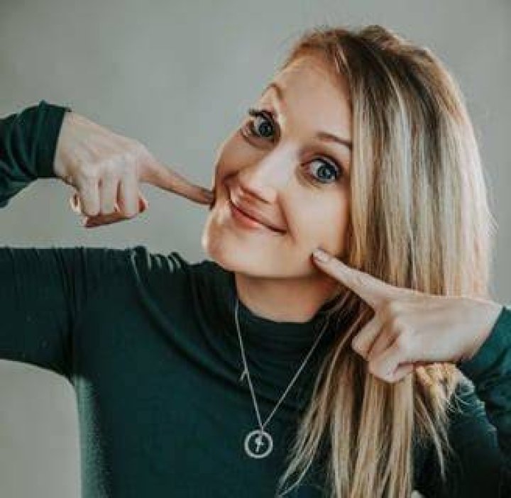 Amanda Meadows YouTube