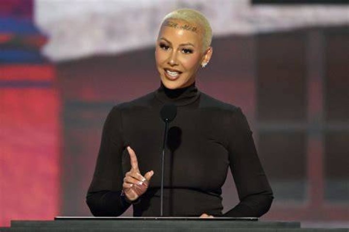 Amber Rose's ho level is off the charts Page 6 Sports, Hip Hop & Piff The Coli
