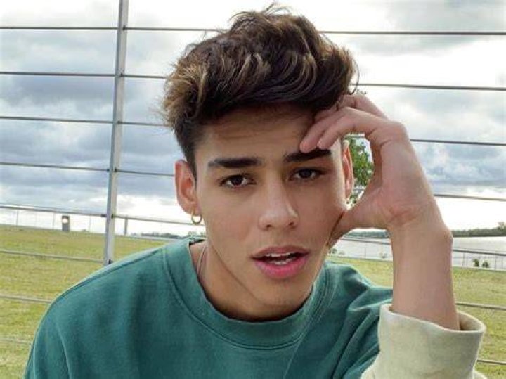Andrew Davila Biography, Age, Height, Girlfriend, Net Worth Wealthy Spy