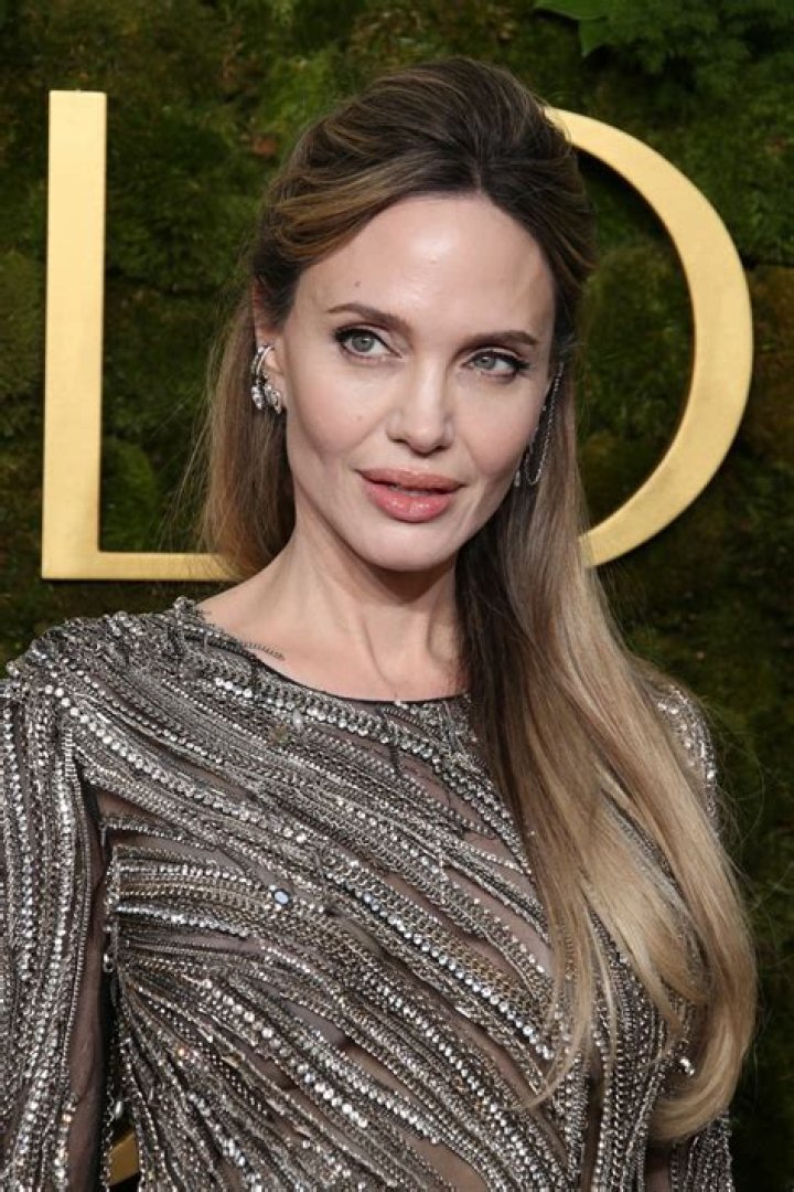 Angelina Jolie Net Worth [2022 Update] Mansion & Charity