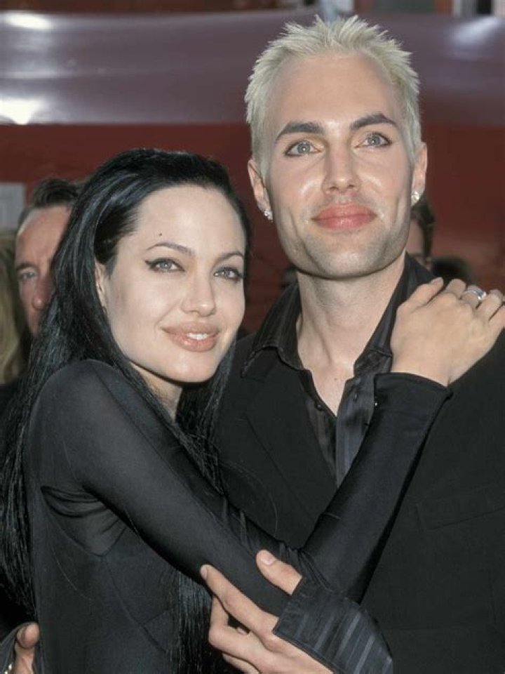 Angelina Jolie&rsquo;s Oscar Kiss With Brother James Haven Turns 20