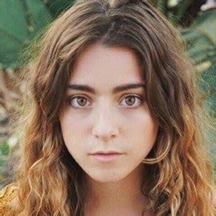 Angelina Nicolle YouTube
