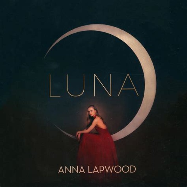 ANNA LAPWOOD LUNA