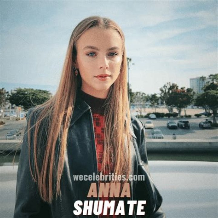 Anna Shumate Age, Net Worth, Boyfriend, Hot and Bikini Photos, Height