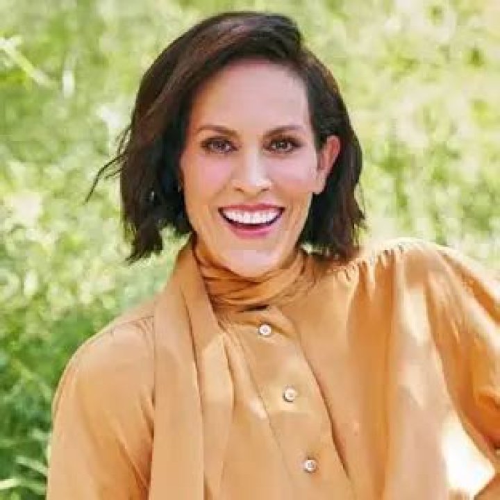 Annabeth Gish Age, Net Worth, Height, Affair, Career, and More