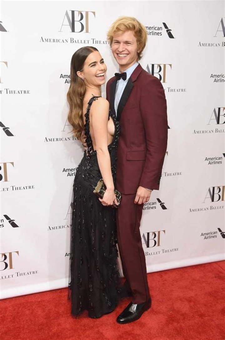 Ansel Elgort and Girlfriend Enjoy Walk on the Beach in Hawaii