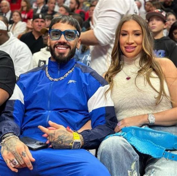 Anuel AA su actual esposa lo deja y al mismo tiempo su exmujer lo