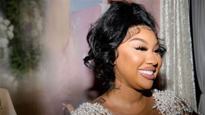 Ariana Fletcher Once Revealed She Made Over 150K/Month On The Platform