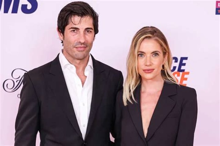 Ashley Benson & Fianc&eacute; Brandon Davis Keep Close on Lunch Date in