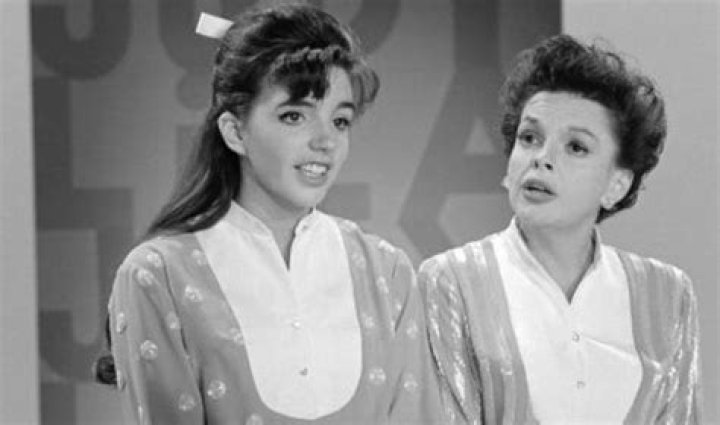 Attention all you LGBTQ youngsters Judy Garland is Liza Minnelli&rsquo;s mother!