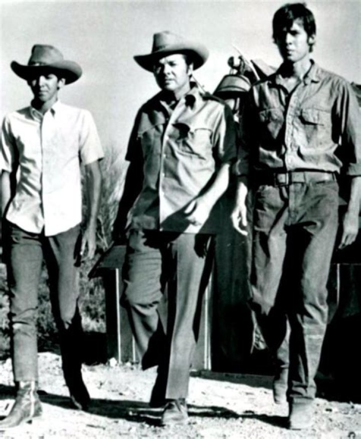 Audie Murphy with his sons Terry and Skipper! c.1958 Old movie stars