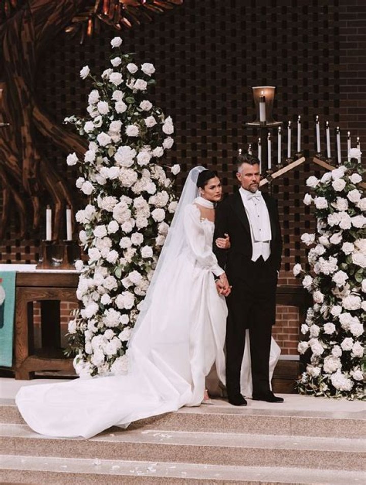Audra Mari Shares Details of Dress She Wore to Marry Josh Duhamel