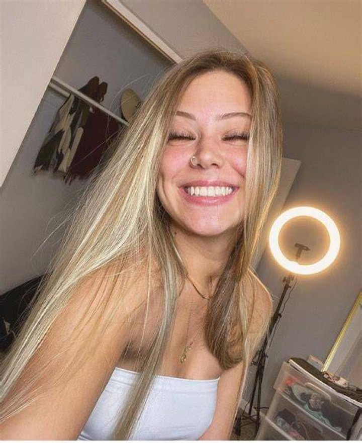 Avery Cristy Age, Net Worth, Boyfriend, Bio, Wiki, 5 Best Photos