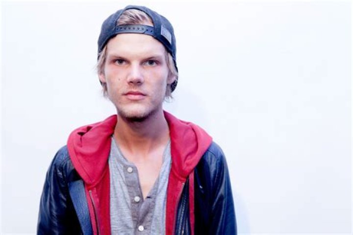 Avicii Age, Death Cause, Girlfriend, Family, Biography & More