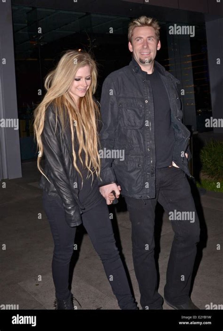 Avril Lavigne & Chad Kroeger Wed In France Access Online