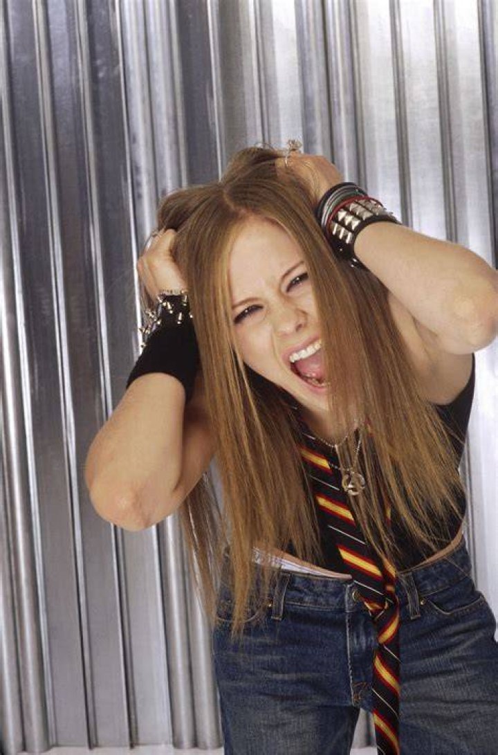 Avril Lavigne Photoshoot 006 Anthony Cutajar (2002) Anichu90