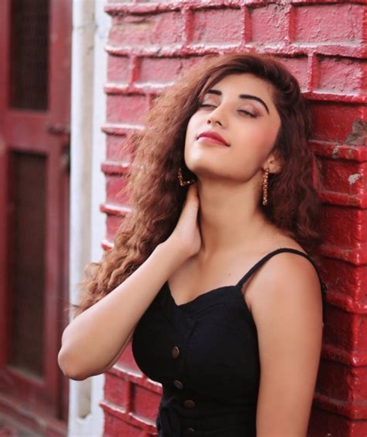 Awesome Somya Daundkar Instagram Snapshot, Indian TikTok Star Somya