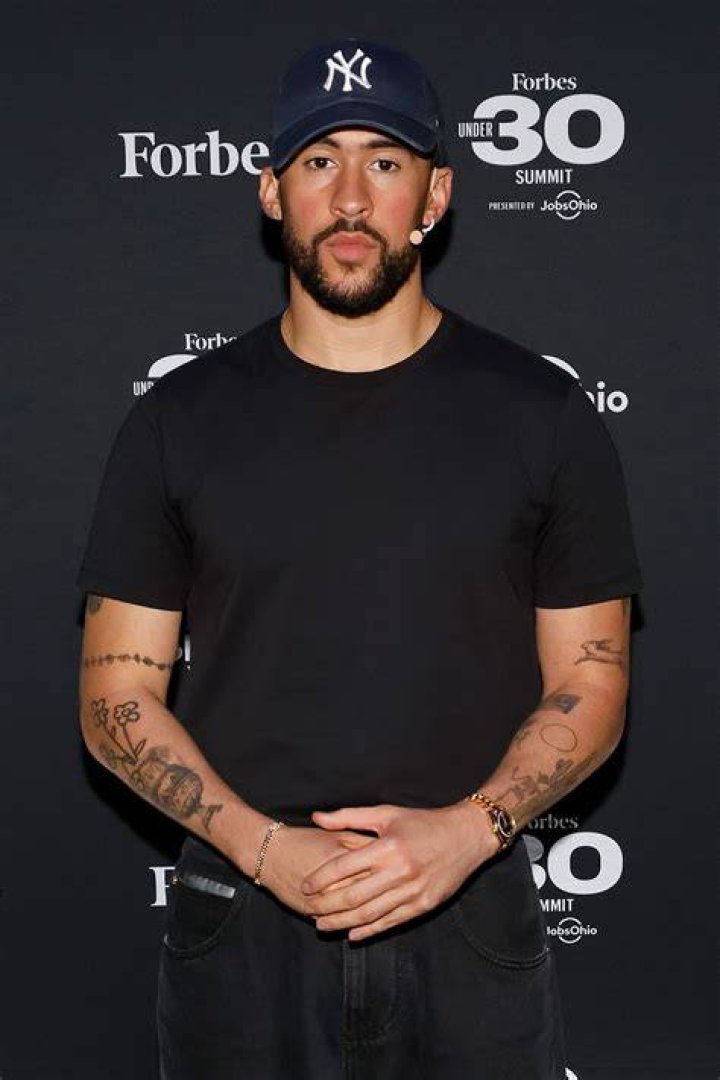Bad Bunny allegedly hides his features on new album Nadie Sabe with fans saying he's &lsquo;pulled a
